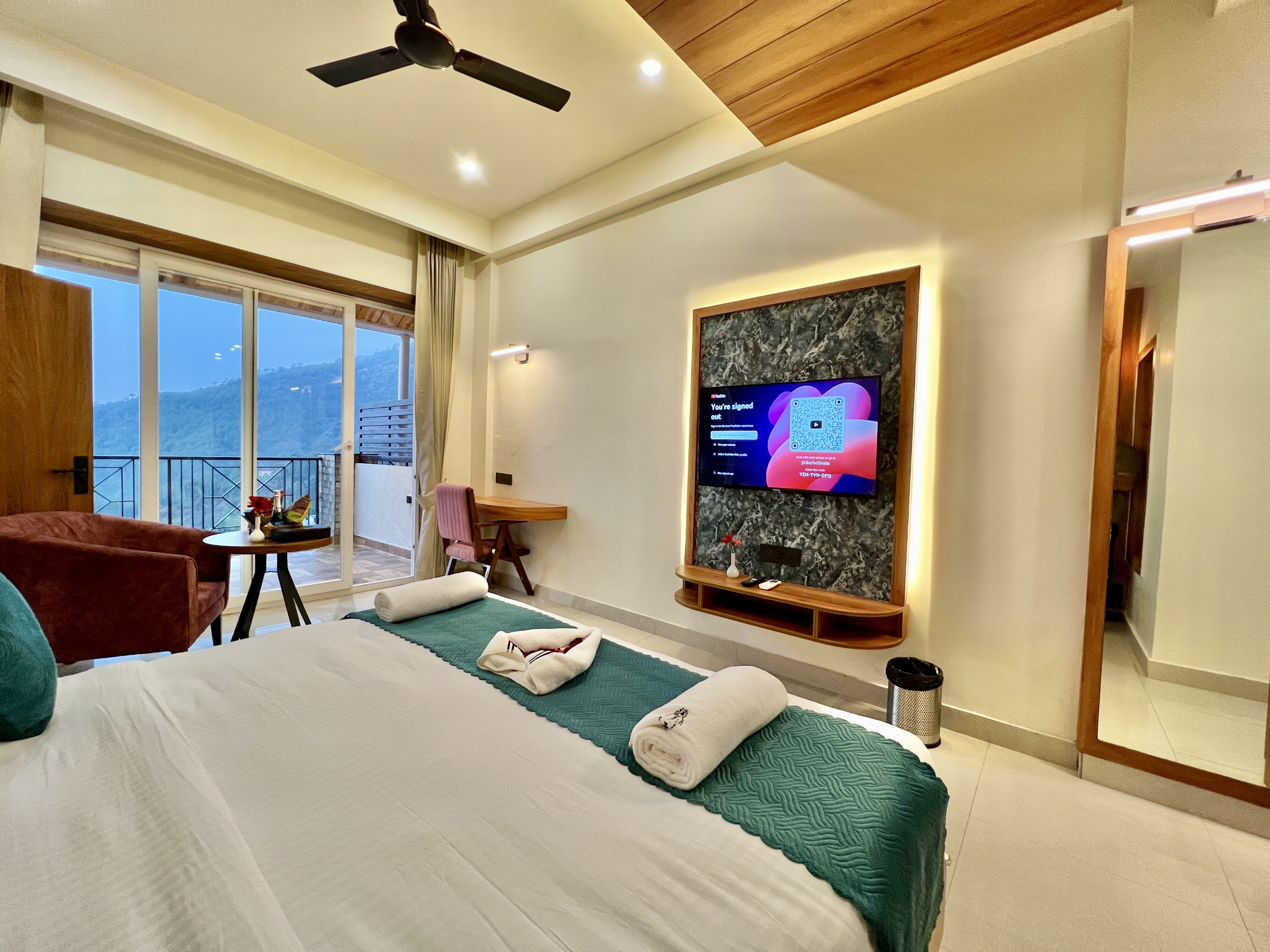 Superior Family Interconnected Room - External