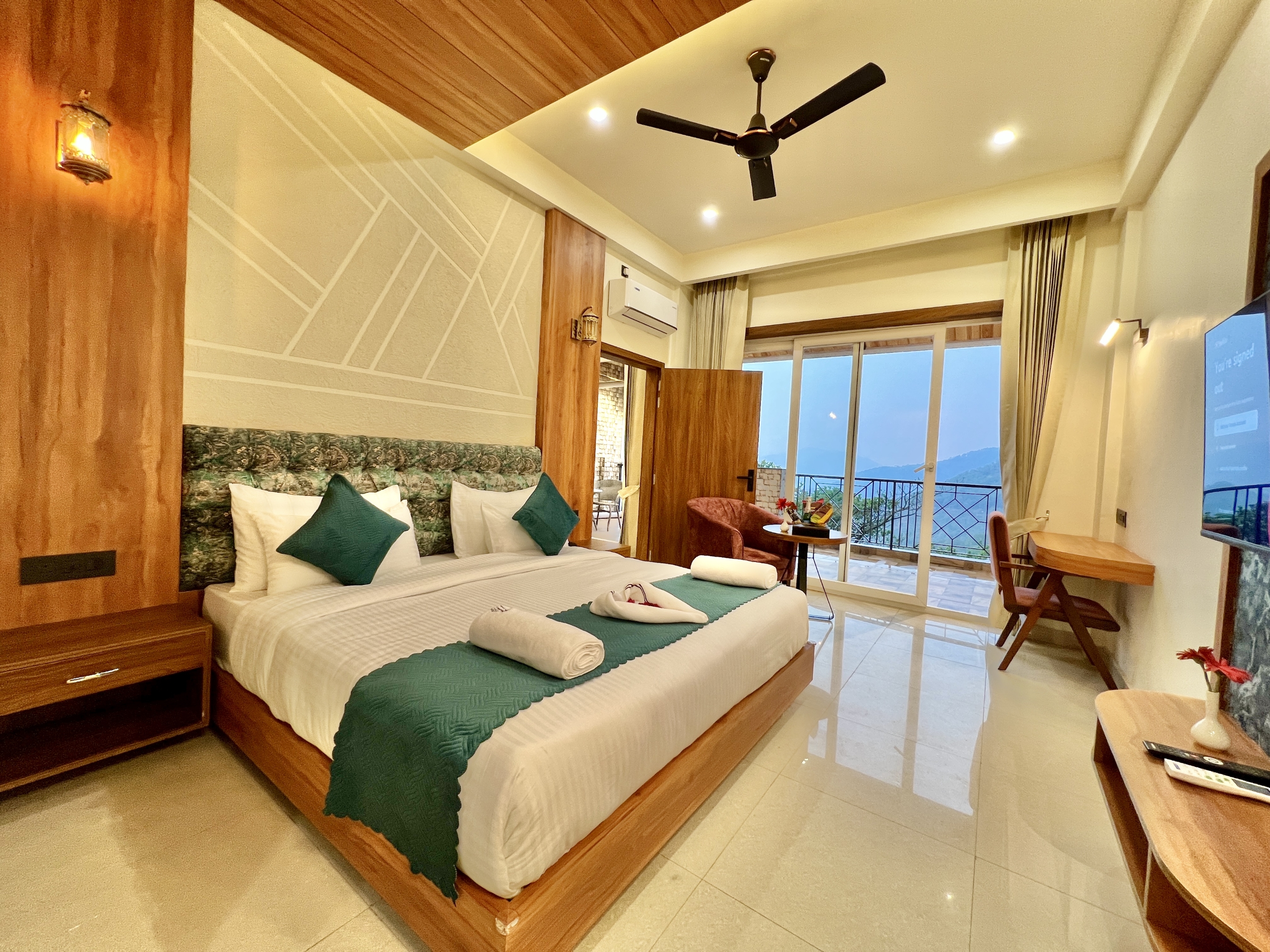 Superior Family Interconnected Room - External